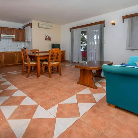 Apartment Ruzmarin - Antonija