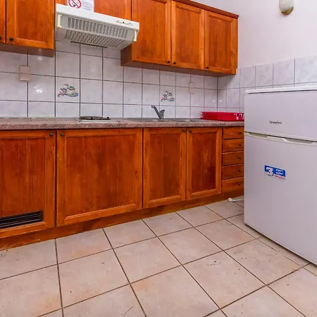 Ruzmarin - Antonija Apartment