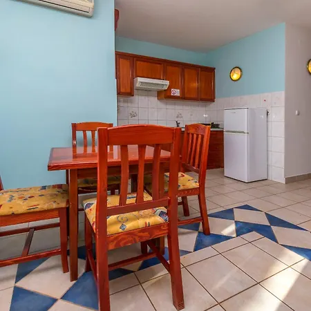Ruzmarin - Antonija Appartement *