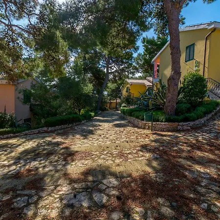 Ruzmarin - Antonija Appartement